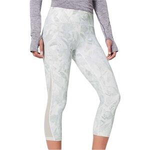 Lululemon Athletica Train Times Crop 21” Jasmine White Multi Leggings Tights 8